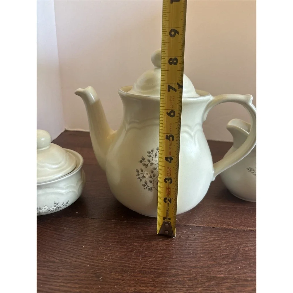 Pfaltzgraff Heirloom Beverage Tea‎ Pot w/Lid 48oz & Creamer 12oz & Sugar Bowl